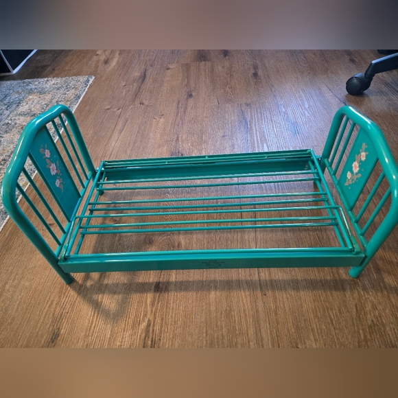 American Girl Doll Kit's Day Trundle Bed - Picture 3 of 7